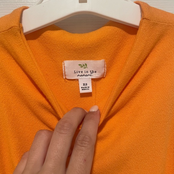 Neon orange stretchy crop tank - Picture 4 of 4